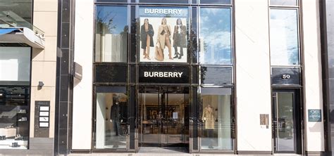 burberry düsseldorf öffnungszeiten|BURBERRY .